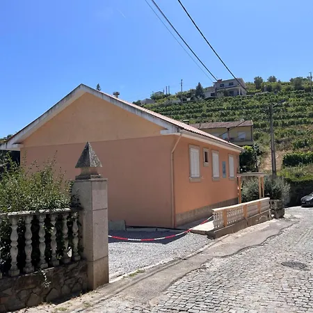 Casa De Sergude Hébergement de vacances *